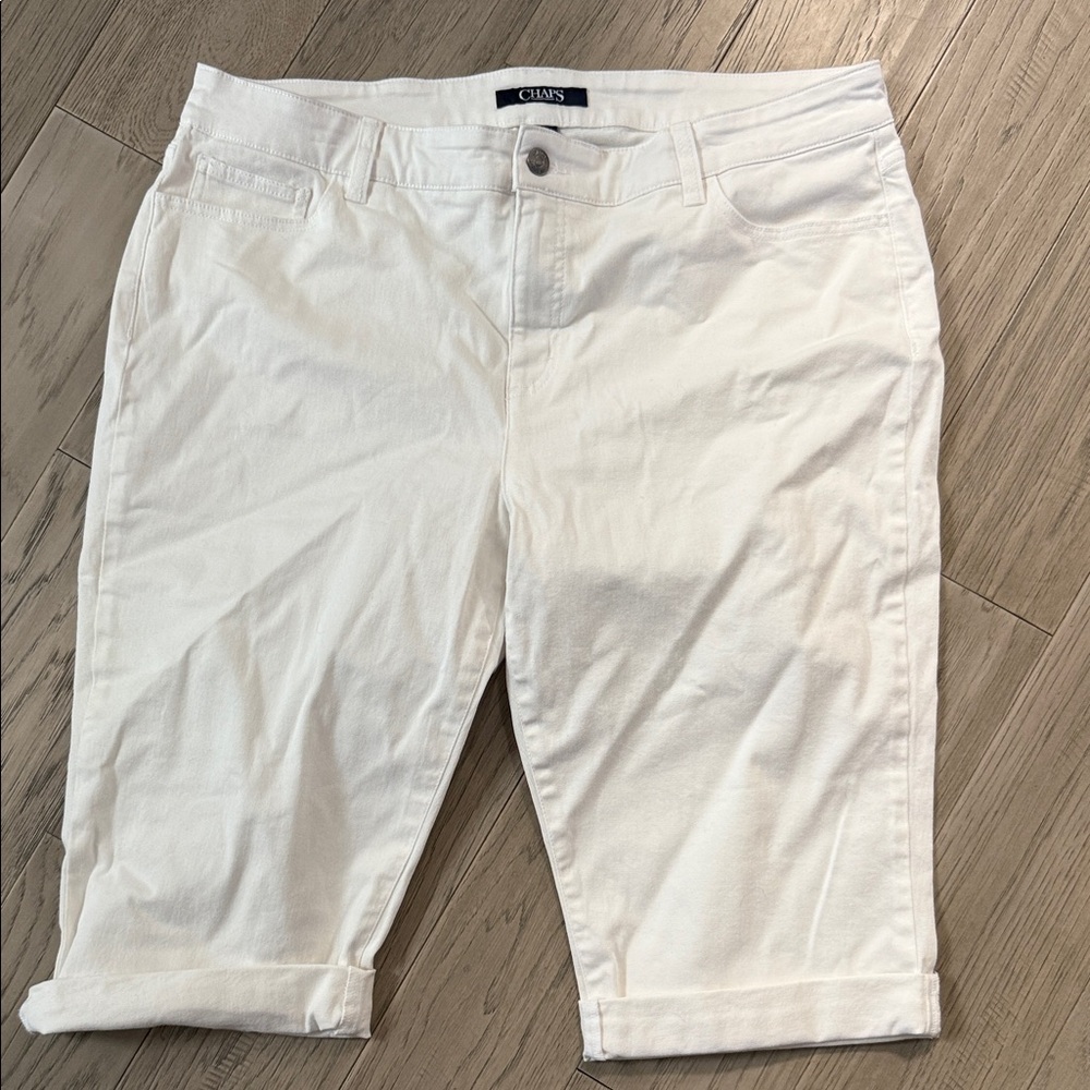 Chaps Women's Off-White Bermuda Shorts